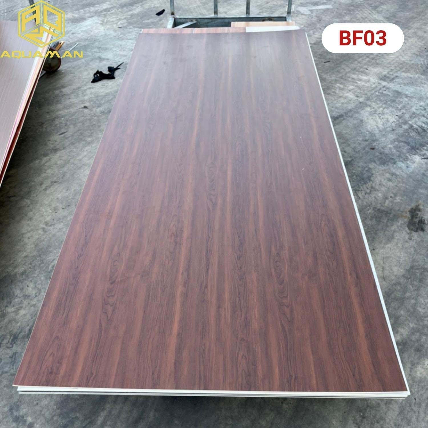 tấm ốp than tre BF03