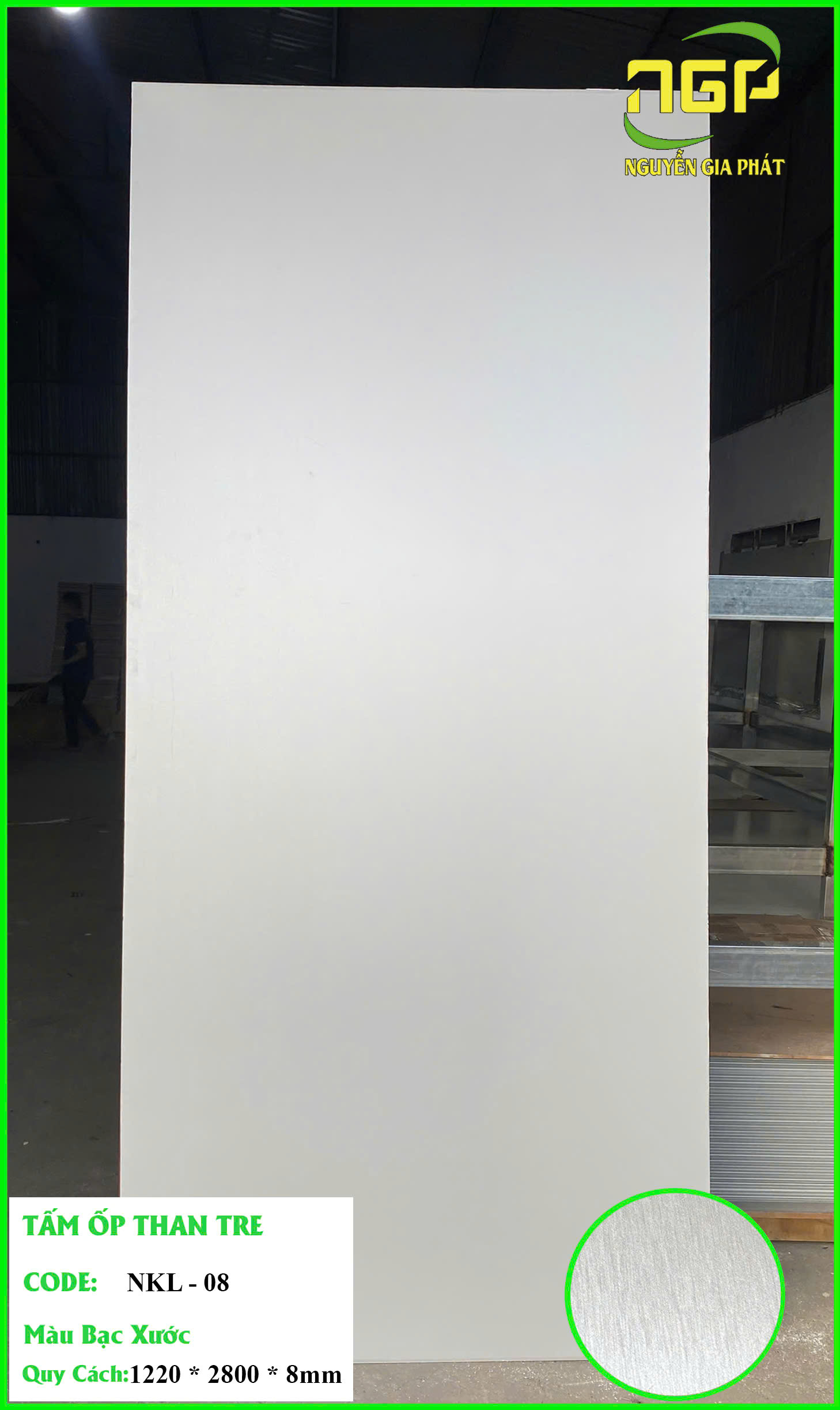 tấm ốp than tre màu bạc xước