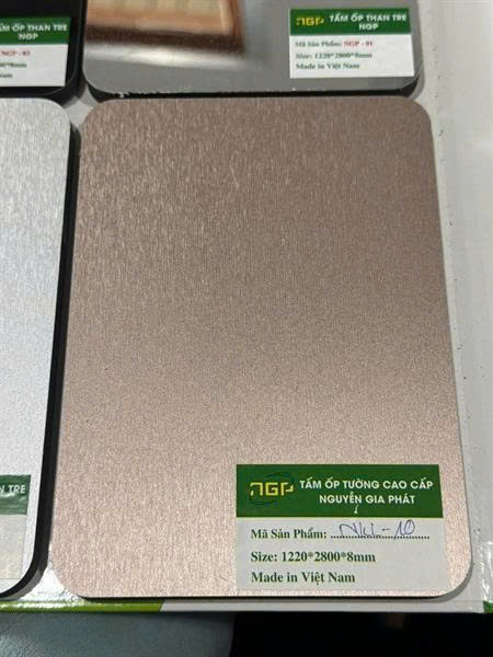 tam-than-tre-hong-xuoc